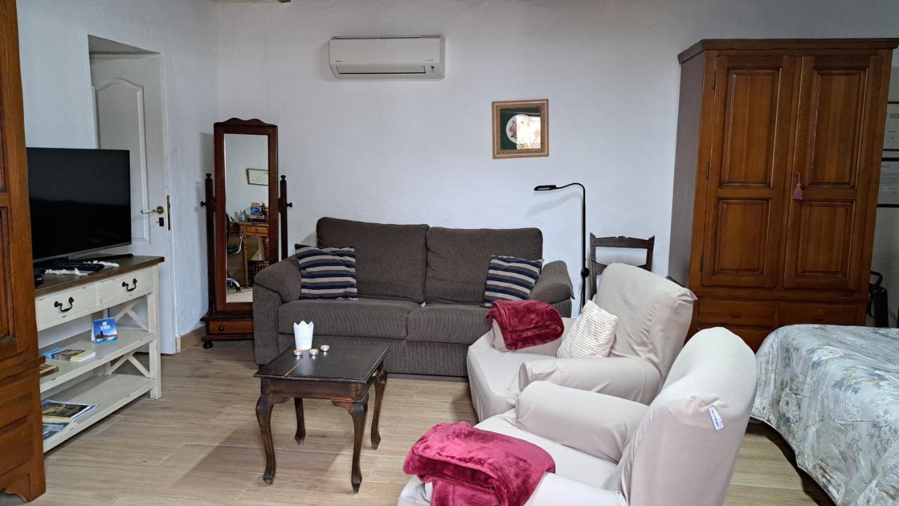 Casa Santana Segura Country house *